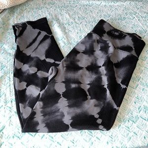 Pink Active Victorias Secret Women’s Black and Gray Leggings